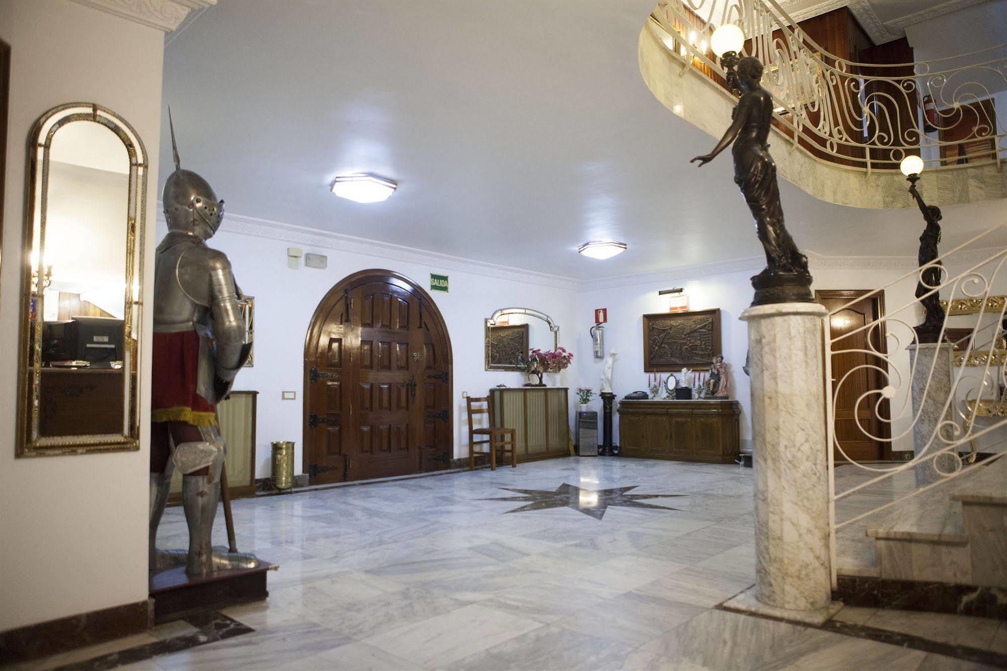 Hotel Antoyana Santander Buitenkant foto