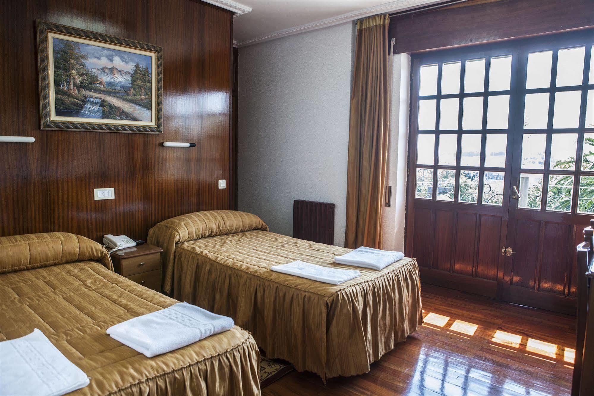 Hotel Antoyana Santander Buitenkant foto