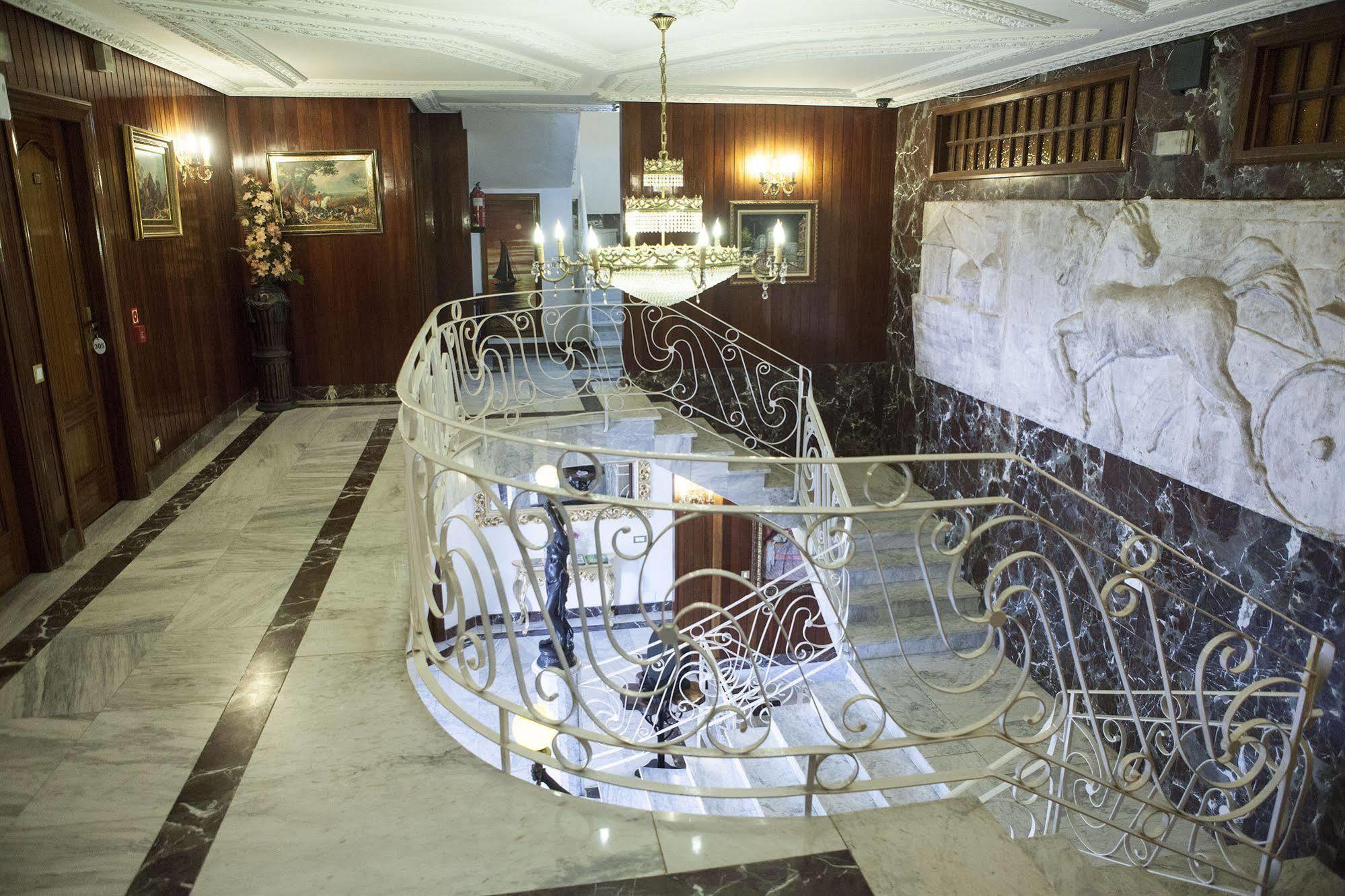 Hotel Antoyana Santander Buitenkant foto